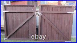 1 PAIR OF WOODEN GATES 5ft (60) HIGH x 53.5 WIDE COMPLETE WITH HINGES & LATCH