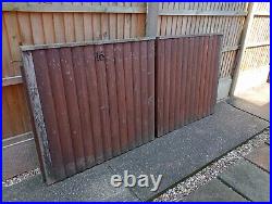 2 Wooden Gates. 45 x 42.5 x 2.5 Including Fittings. In Good Condition