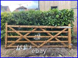5 Bar Quality Wooden Drive Field Gate With Heavy Duty Metal Fittings