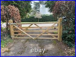 5 bar driveway field wooden gate