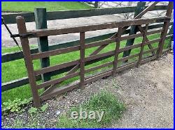 5 bar driveway field wooden gate
