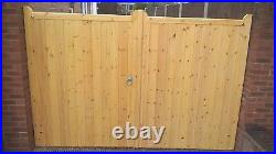 Bramcote Style Drive Gates / Timber / Wooden / 50/50 Equal Split Gates