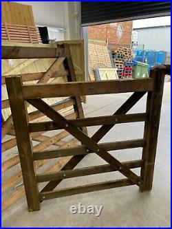 Diamond Brace Rough Sawn Wooden Field Gate 1.2 m W x 1.2 m H 5 rails CLEARANCE