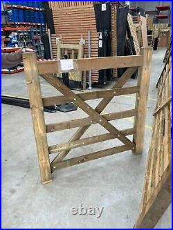 Diamond Brace Rough Sawn Wooden Field Gate 1.2 m W x 1.2 m H 5 rails CLEARANCE