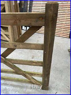 Diamond Brace Rough Sawn Wooden Field Gate 2.4 m W x 1.2 m H 5 rails CLEARANCE