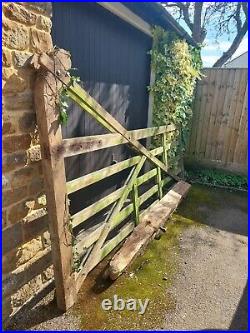 Farm/driveway wooden ranch gate with hinges and post