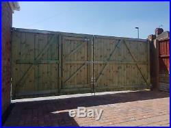 Flat Top With Tradesman Door Wooden Driveway Gates Heavy Duty Timber
