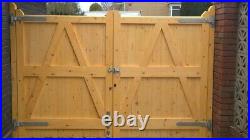 Lincoln Style / Timber / Wooden / Side / Drive Gates