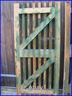 Pair Of Heavy Duty Wooden Picket Driveway / Garden Gates New Old Stock'quality