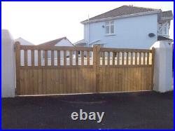Pair of Wooden Flat Top Cottage Entrance Gates