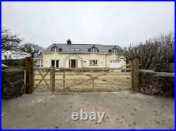 Ruby Exbourne Curved Wooden Gate Planed Curved Heel Driveway Gate