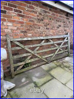 Traditional Wooden Driveway Gate (5 Bar)