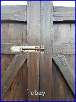 Wooden Double Gate Driveway