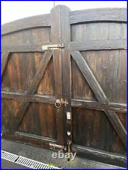 Wooden Double Gate Driveway