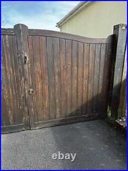 Wooden Double Gate Driveway