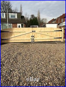 Wooden Driveway Gates 3ft Highest Point T&g Free T Hinges & Top Bolt