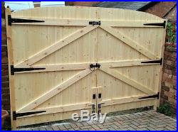 Wooden Driveway Gates! 5ft 6 High X 8ft Wide (4ft Each Gate) Free Hinges & Bolt
