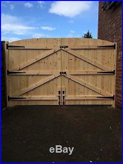 Wooden Driveway Gates! 6ft High 10ft 6 Wide (total Width) Free Hinges & Lock