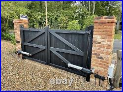 Wooden Driveway Gates And Automation