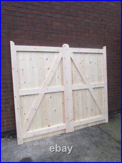Wooden Driveway Gates Framed, Ledge & Braced 6ft 1800mm Flat Top