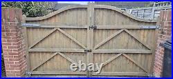 Wooden Gates driveway