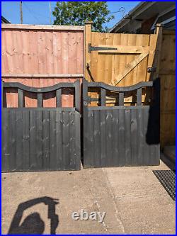 Wooden drive way gates used