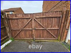 Wooden driveway Gates, Garden gate, Featheredge Gates, includes Ironmongery