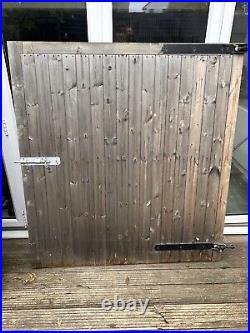 Wooden driveway Gates, Garden gate, Featheredge Gates, includes Ironmongery