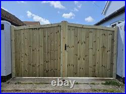 Wooden driveway gate, 2x h 190cm w 220cm heavy duty, Total W440 Cm