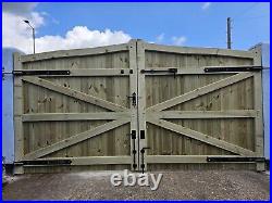 Wooden driveway gate, 2x h 190cm w 220cm heavy duty, Total W440 Cm