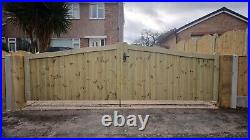 Wooden driveway gate, 2x h 190cm w 220cm heavy duty, Total W440 Cm