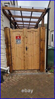 Wooden driveway gate, 2x h 190cm w 220cm heavy duty, Total W440 Cm