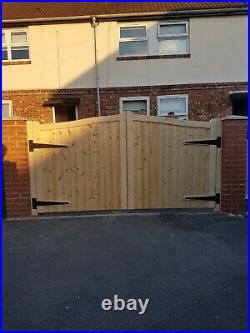 Wooden driveway gate h5ft w9ft heavy duty frame 7x10cm