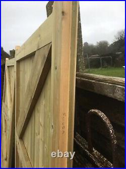 Wooden driveway gates 8ft Wide 6ft High