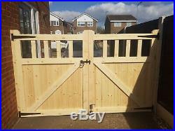 Wooden palisade Driveway Gates 1200 mm (4ft) With Horns, Made To Measure